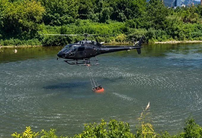 Vatra prijetila borovoj šumi kod Maglaja: Helikopter KUCZ ZDK spriječio veću katastrofu